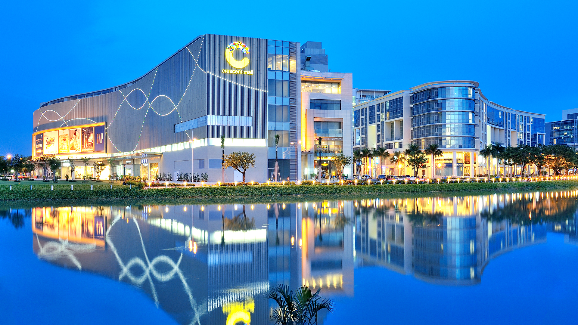 Crescent Mall 