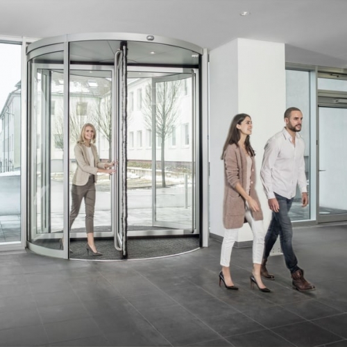 Kinh nghiệm chọn cửa lồng xoay bạn cần biết